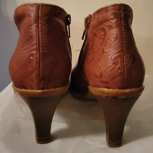 Zara Hand Tool Leather Booties Sz 39 in Cognac - Picture 4 of 7